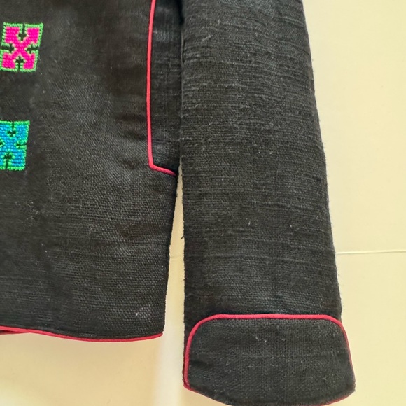 W”
100% Cotton
Made in Thailand - Picture 3 of 7